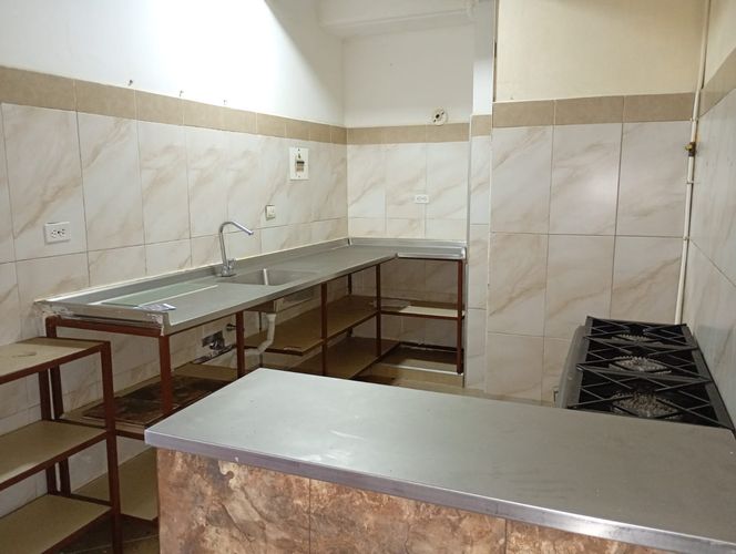 Local en arriendo en El Poblado, Medellín, 23 m² · foto 3 de 5
