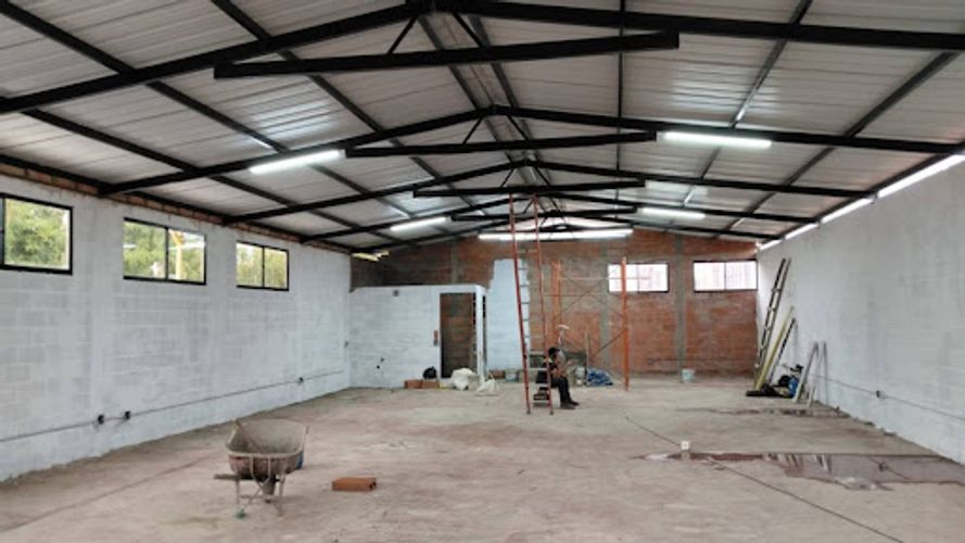 Bodega en arriendo en Las Brisas, La Estrella, 355 m² · foto 2 de 13