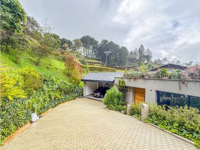 Casa de 4 alcobas en venta en Guayabito, El Retiro, 560 m² · foto 2 de 24