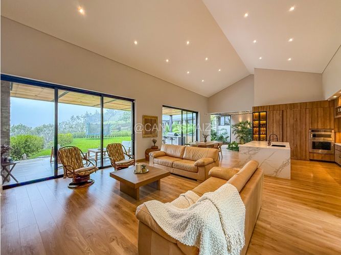 Casa de 4 alcobas en venta en Guayabito, El Retiro, 560 m² · foto 3 de 24