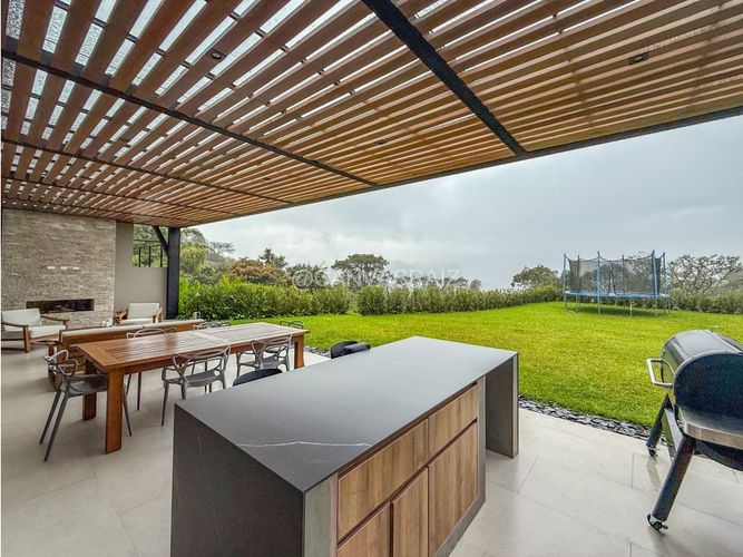Casa de 4 alcobas en venta en Guayabito, El Retiro, 560 m² · foto 4 de 24