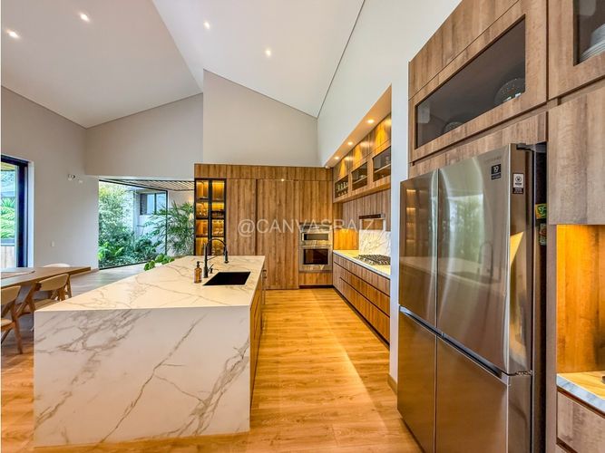 Casa de 4 alcobas en venta en Guayabito, El Retiro, 560 m² · foto 8 de 24