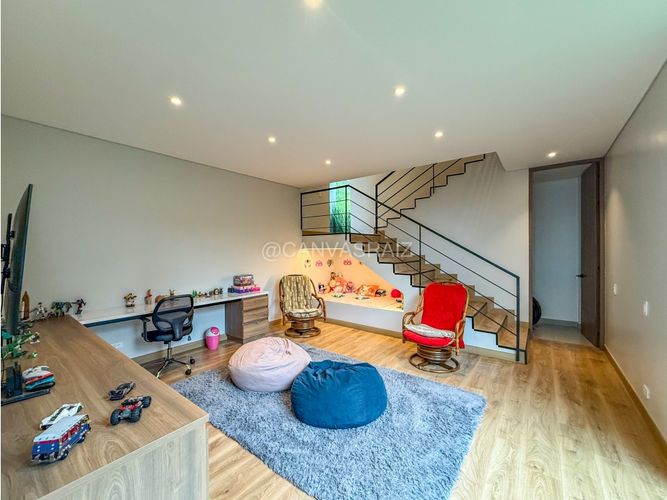 Casa de 4 alcobas en venta en Guayabito, El Retiro, 560 m² · foto 16 de 24