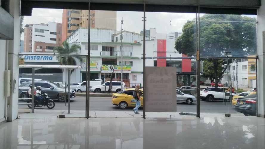 Local en arriendo en Nuevo Sotomayor, Bucaramanga, 3287 m² · foto 8 de 24