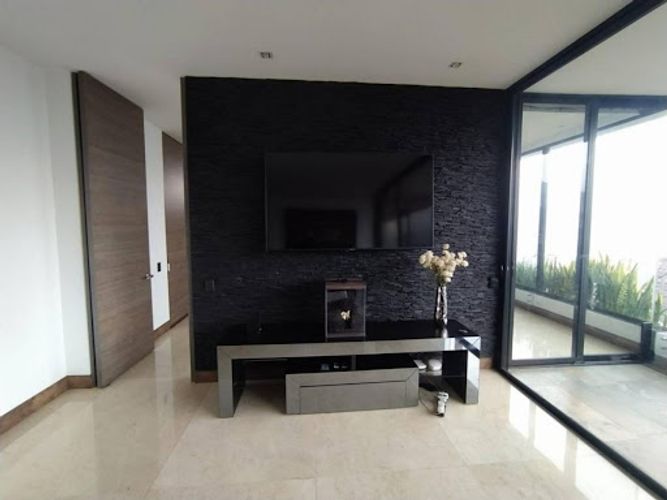 Apartamento de 2 alcobas en arriendo en Loma Del Campestre, Medellín, 130 m² · foto 2 de 12