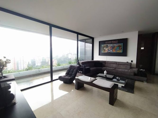 Apartamento de 2 alcobas en arriendo en Loma Del Campestre, Medellín, 130 m² · foto 5 de 12