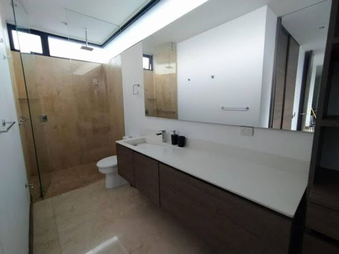 Apartamento de 2 alcobas en arriendo en Loma Del Campestre, Medellín, 130 m² · foto 12 de 12