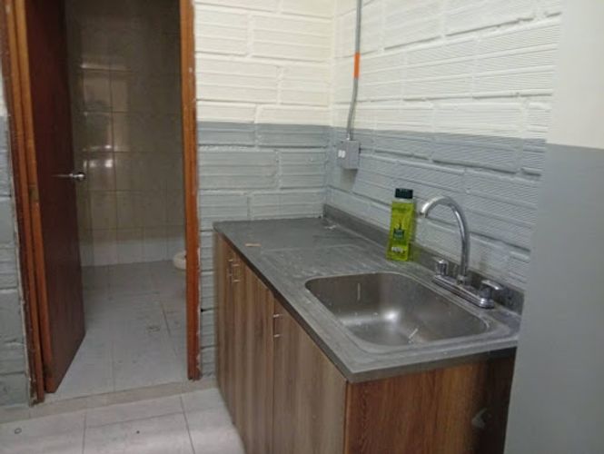 Bodega en arriendo en Cristo Rey, Medellín, 170 m² · foto 7 de 10