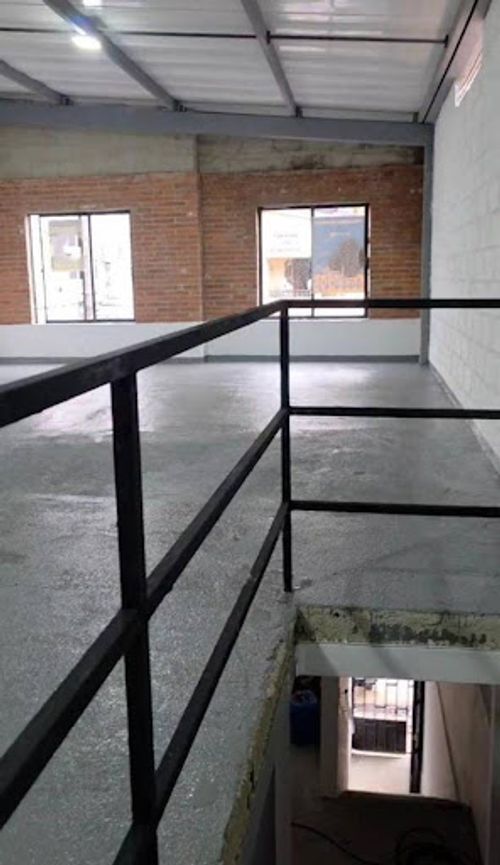 Bodega en arriendo en Cristo Rey, Medellín, 170 m² · foto 9 de 10