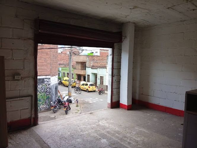 Bodega en arriendo en Trinidad, Medellín, 120 m² · foto 3 de 14