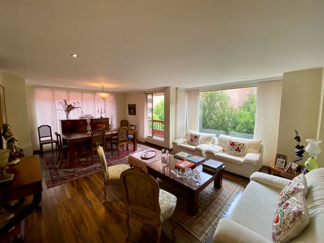 Apartamento de 2 alcobas en venta en Chicó Reservado, Bogotá, 164 m² · foto 5 de 24