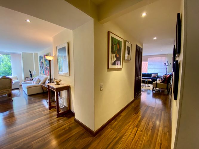 Apartamento de 2 alcobas en venta en Chicó Reservado, Bogotá, 164 m² · foto 6 de 24