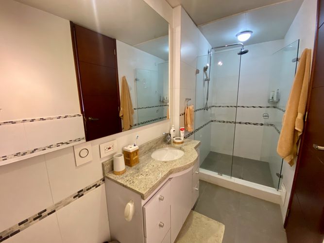 Apartamento de 2 alcobas en venta en Chicó Reservado, Bogotá, 164 m² · foto 16 de 24