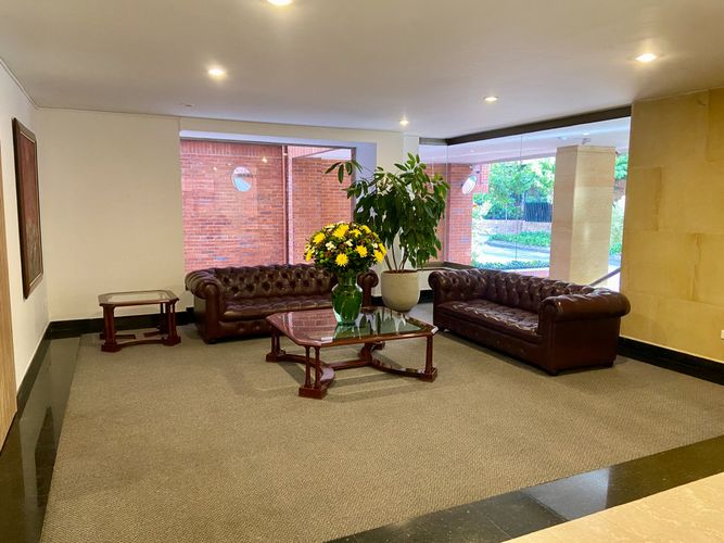 Apartamento de 2 alcobas en venta en Chicó Reservado, Bogotá, 164 m² · foto 23 de 24