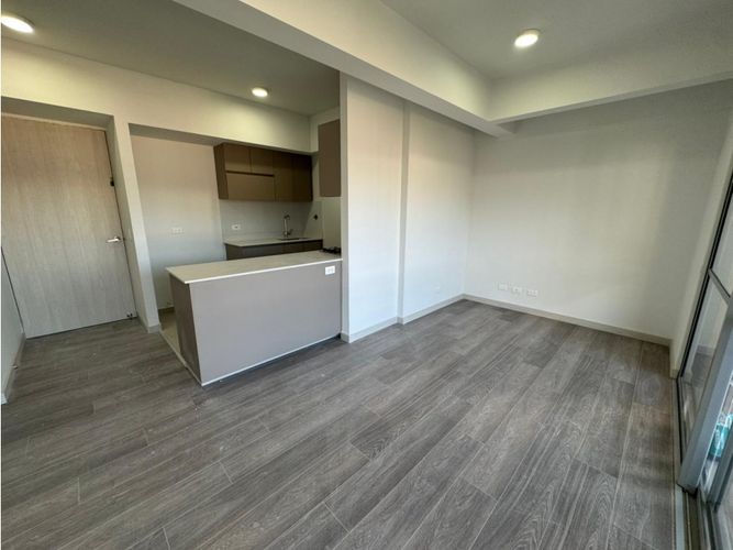 Apartamento de 3 alcobas en venta en Asdesillas, Sabaneta, 83 m² · foto 3 de 13