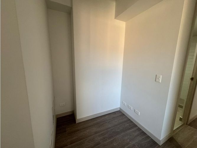 Apartamento de 3 alcobas en venta en Asdesillas, Sabaneta, 83 m² · foto 11 de 13
