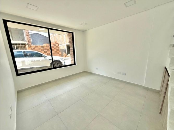 Casa de 3 alcobas en venta en La Ceja, 135 m² · foto 2 de 12