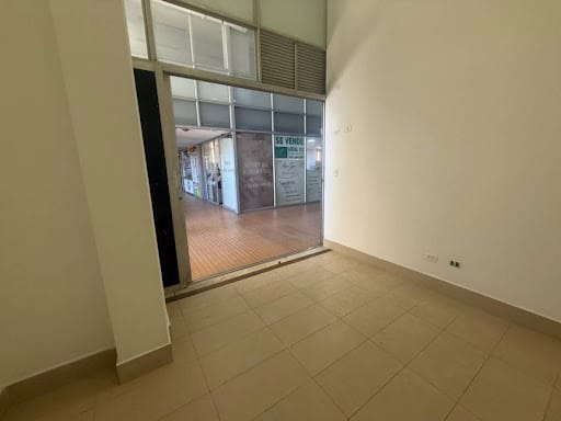 Local en arriendo en Niquia, Bello, 12 m² · foto 2 de 10
