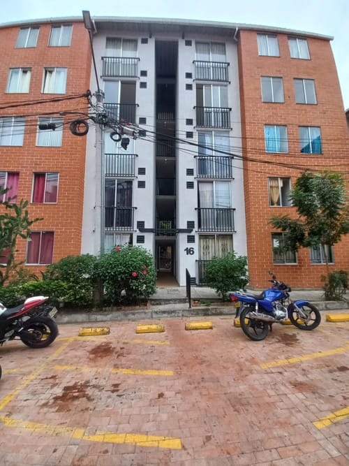 Apartamento de 3 alcobas en venta en Picaleña Y Mirolindo, Ibagué, 45 m² · foto 4 de 24