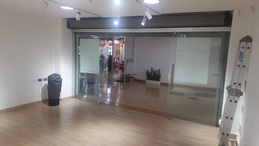 Local en arriendo en La Candelaria, Medellín, 32 m² · foto 5 de 6