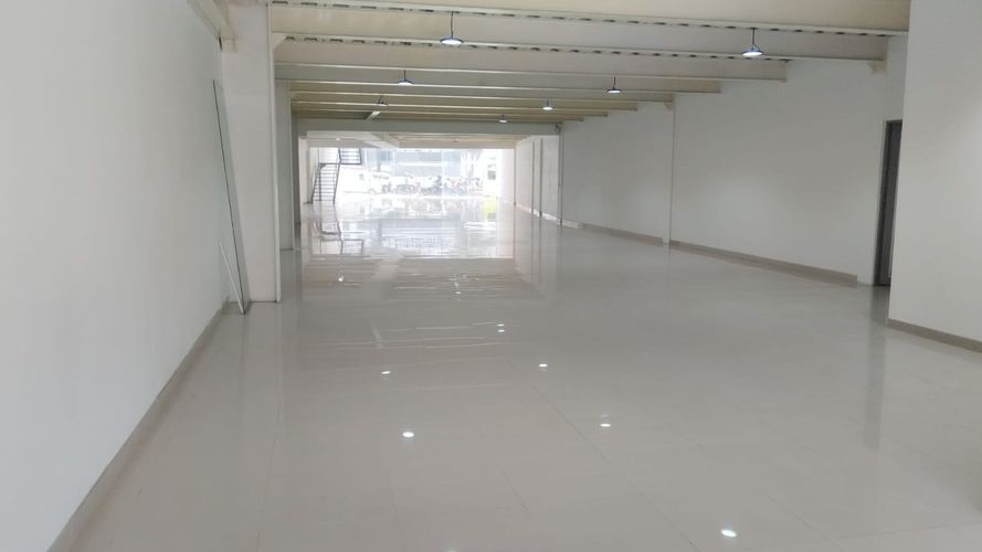 Local en arriendo en Nuevo Sotomayor, Bucaramanga, 1651 m² · foto 6 de 24