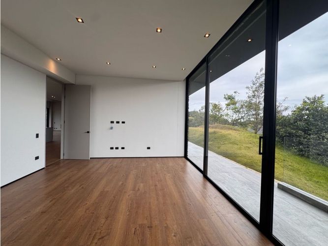 Casa de 3 alcobas en venta en Las Palmas, Envigado, 430 m² · foto 10 de 24