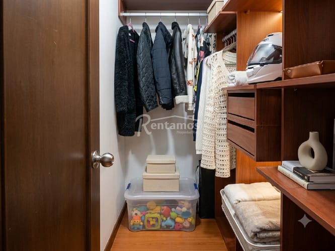 Casa de 4 alcobas en venta en El Diamante No. 2, Medellín, 234 m² · foto 12 de 15