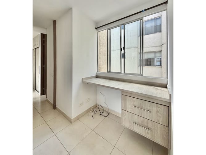 Apartamento de 3 alcobas en venta en Cr. Los Naranjos, Jamundí, 63 m² · foto 8 de 21