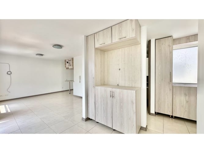 Apartamento de 2 alcobas en venta en Los Naranjos I, Jamundí, 65 m² · foto 9 de 21