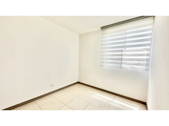 Apartamento de 2 alcobas en venta en Los Naranjos I, Jamundí, 65 m² · foto 12 de 21
