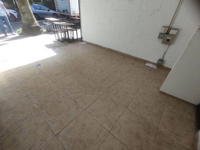 Local en arriendo en Milan - Vallejuelos, Envigado, 18 m² · foto 4 de 6