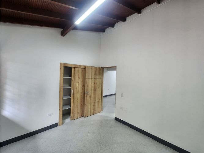 Local en arriendo en Diego Echavarria, Medellín, 90 m² · foto 2 de 13