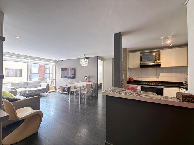 Apartamento de 2 alcobas en venta en Santa Barbara, Bogotá, 57 m² · foto 5 de 13