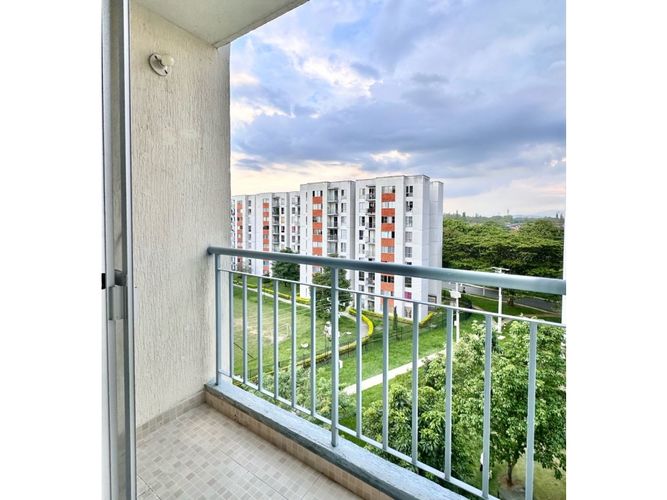 Apartamento de 2 alcobas en venta en Los Naranjos I, Jamundí, 65 m² · foto 4 de 24