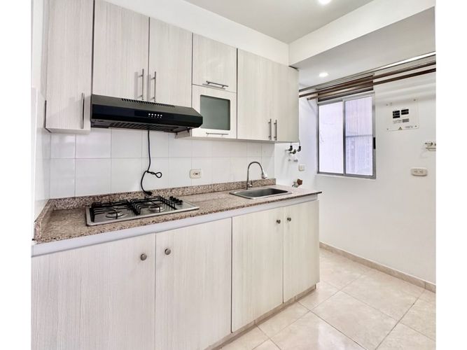 Apartamento de 2 alcobas en venta en Los Naranjos I, Jamundí, 65 m² · foto 6 de 24