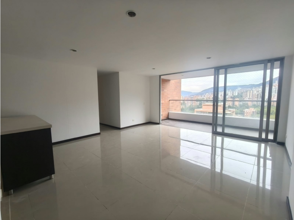 Apartamento en Arriendo en Loma de las brujas, Envigado