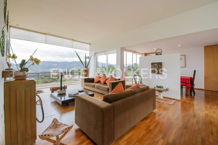Casa de 4 alcobas en venta en Briceño, Sopó, 390 m² · foto 2 de 16