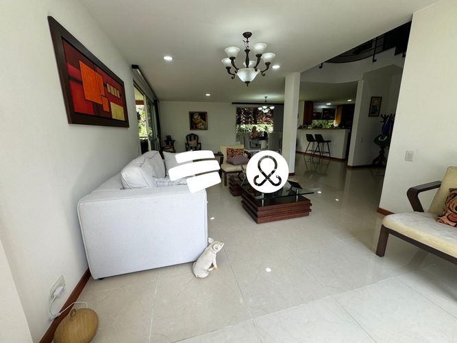 Casa de 4 alcobas en venta en El Poblado, Envigado, 601 m² · foto 3 de 24