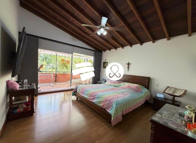 Casa de 4 alcobas en venta en El Poblado, Envigado, 601 m² · foto 9 de 24