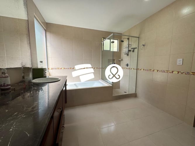 Casa de 4 alcobas en venta en El Poblado, Envigado, 601 m² · foto 11 de 24