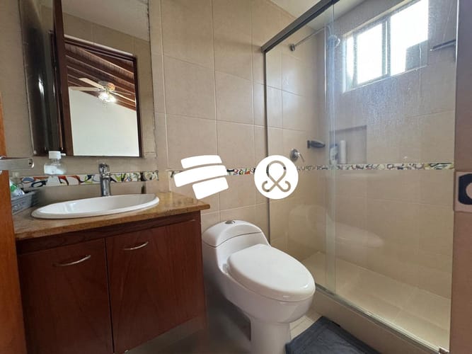 Casa de 4 alcobas en venta en El Poblado, Envigado, 601 m² · foto 18 de 24