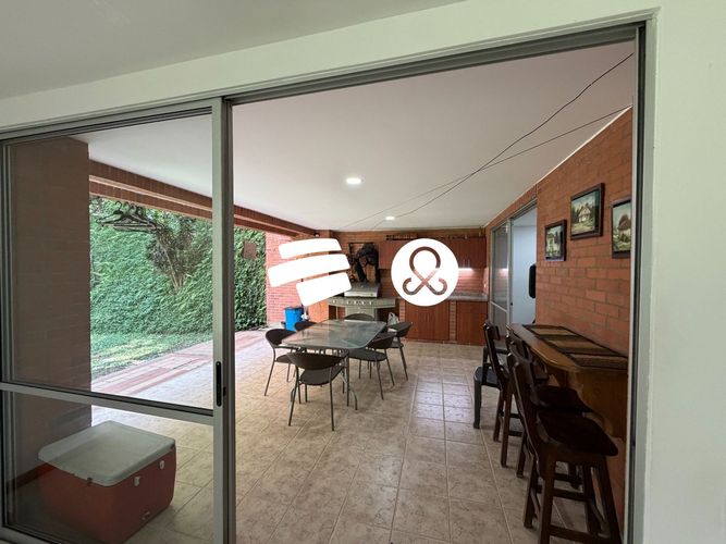 Casa de 4 alcobas en venta en El Poblado, Envigado, 601 m² · foto 23 de 24