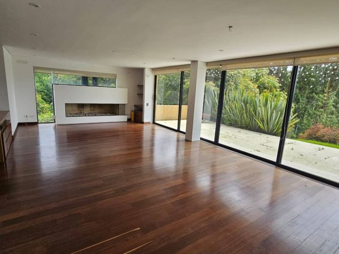 Casa en venta en Arboretto, Bogotá, 1115 m² · foto 2 de 21