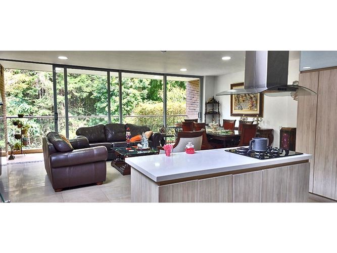 Casa en venta en Loma Benedictinos, Envigado · foto 4 de 17