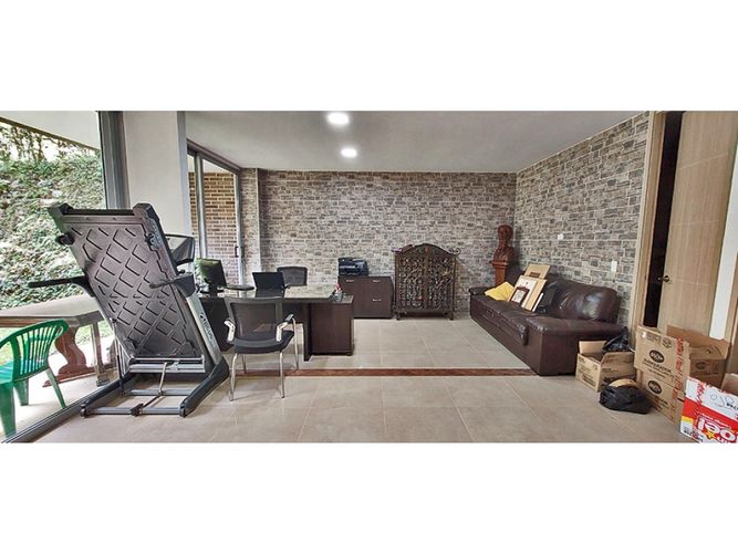 Casa en venta en Loma Benedictinos, Envigado · foto 8 de 17