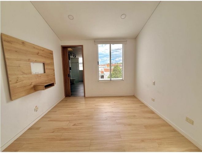 Casa de 4 alcobas en venta en El Castillo, Jamundí, 262 m² · foto 10 de 13