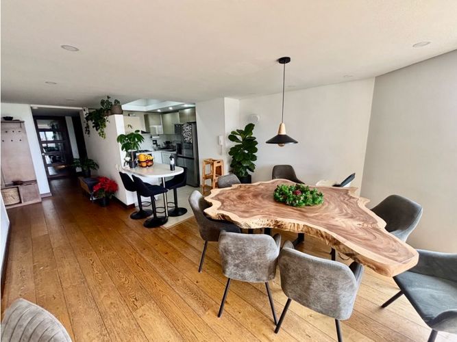 Apartamento de 3 alcobas en venta en Chico, Bogotá, 180 m² · foto 4 de 24