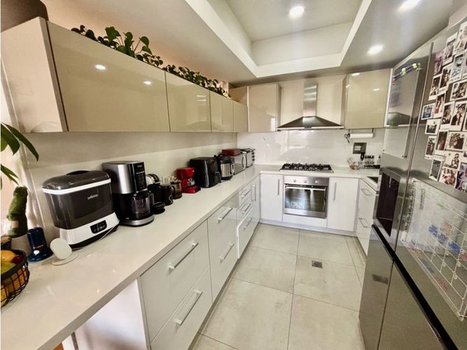 Apartamento de 3 alcobas en venta en Chico, Bogotá, 180 m² · foto 10 de 24
