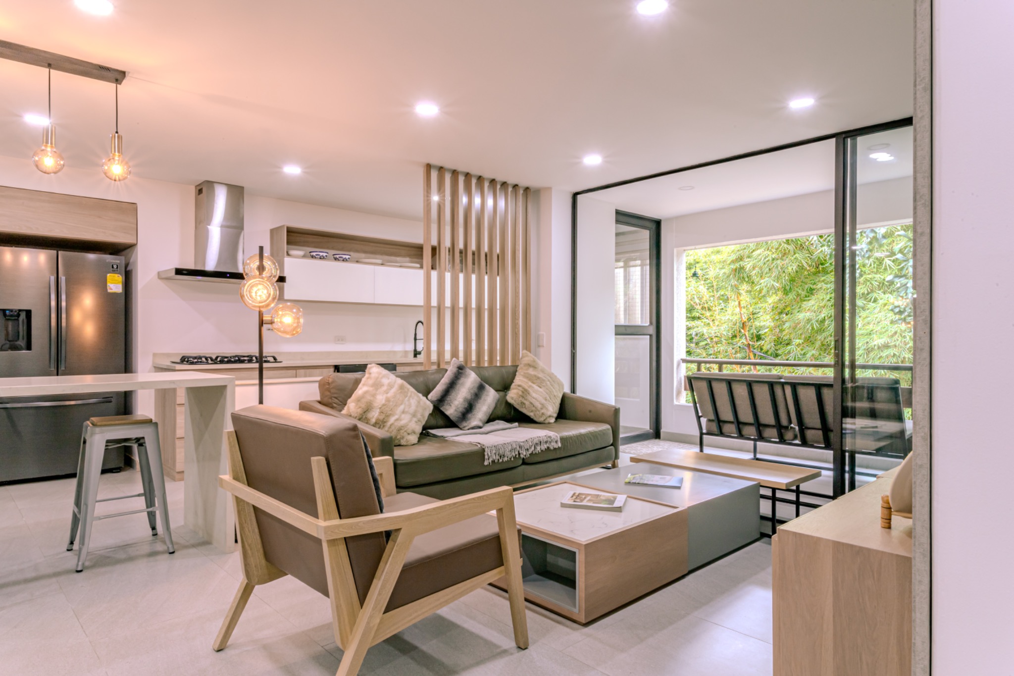 Apartamento en venta en El Poblado, Medellín · foto 2 de 18