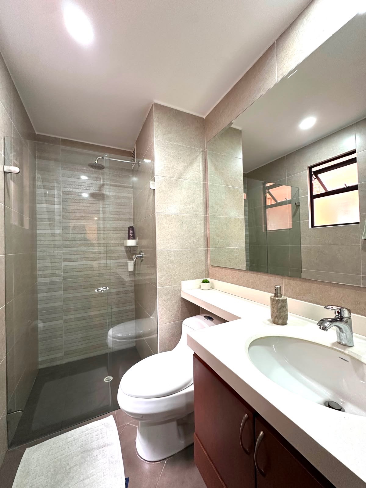 Apartamento en venta en Santa Barbara, Bogotá · foto 6 de 12